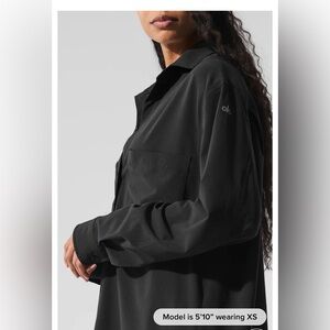 ALO Yoga women’s Dreamscape Button Down Long Sleeve. XS. NWT.